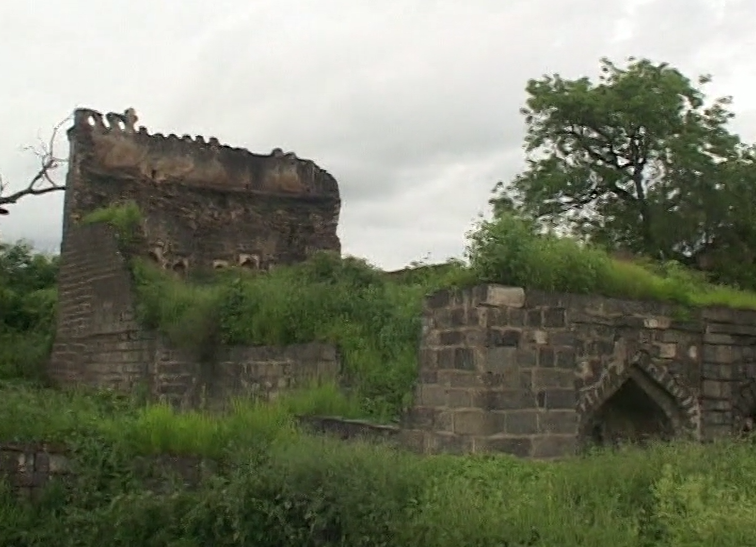Marathi Bhasha Mandakini: Marathi Kille - The Forts of Maharashtra